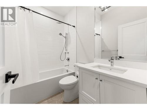 222 Lee Avenue Unit# 106, Penticton, BC - Indoor Photo Showing Bathroom