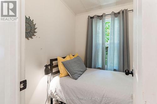 19 Highbush Road, Hastings Highlands, ON - Indoor Photo Showing Bedroom