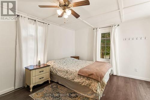 19 Highbush Road, Hastings Highlands, ON - Indoor Photo Showing Bedroom