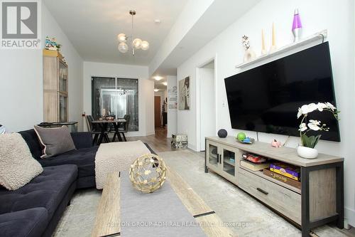 923 - 30 Shore Breeze Drive, Toronto (Mimico), ON - Indoor Photo Showing Living Room