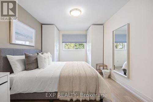 611 Galloway Crescent, Mississauga (Creditview), ON - Indoor Photo Showing Bedroom