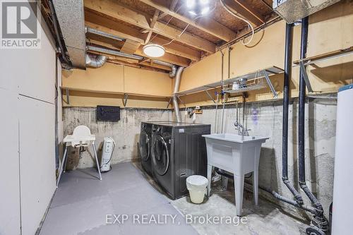 611 Galloway Crescent, Mississauga (Creditview), ON - Indoor Photo Showing Laundry Room