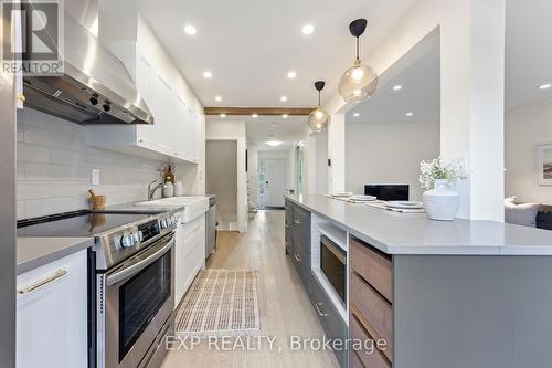 611 Galloway Crescent, Mississauga (Creditview), ON - Indoor Photo Showing Kitchen With Upgraded Kitchen