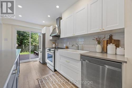 611 Galloway Crescent, Mississauga (Creditview), ON - Indoor Photo Showing Kitchen