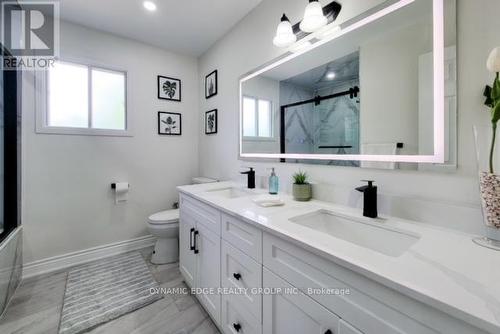 299 Ojibway Trail, Mississauga, ON - Indoor Photo Showing Bathroom