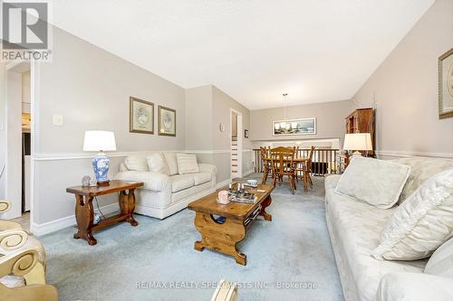 6356 Chaumont Crescent, Mississauga, ON - Indoor Photo Showing Living Room