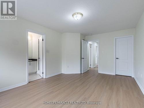 16 Banas Way, Brampton, ON - Indoor Photo Showing Other Room