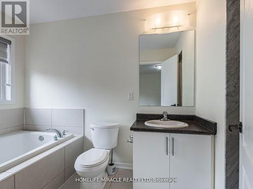 16 Banas Crescent, Brampton (Northwest Brampton), ON - Indoor Photo Showing Bathroom