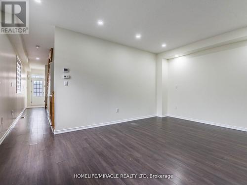 16 Banas Way, Brampton, ON - Indoor Photo Showing Other Room