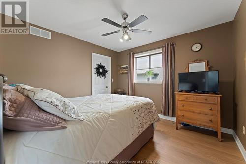 4271 Barton Crescent, Windsor, ON - Indoor Photo Showing Bedroom