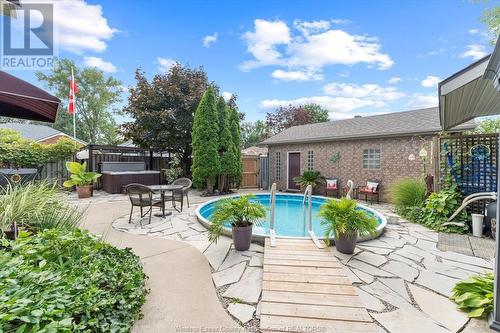 4271 Barton Crescent, Windsor, ON - Outdoor