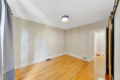 55 East 13Th Street, Hamilton, ON - Indoor Photo Showing Other Room