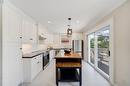 55 East 13Th Street, Hamilton, ON  - Indoor Photo Showing Kitchen 