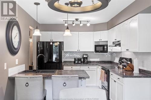 1050 Lexington, Windsor, ON - Indoor Photo Showing Kitchen