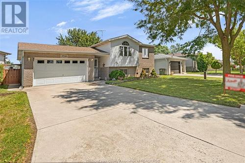 3946 Acorn Crescent, Windsor, ON - Outdoor With Facade