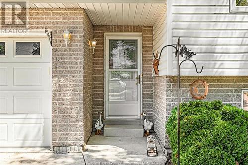 3946 Acorn Crescent, Windsor, ON - Outdoor With Exterior