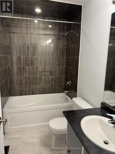 132 Sapphire Way, Thorold, ON - Indoor Photo Showing Bathroom