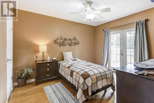 5304 Hodgson Avenue, Niagara Falls, ON - Indoor Photo Showing Bedroom