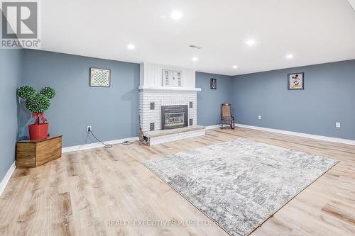 5304 Hodgson Avenue, Niagara Falls, ON - Indoor With Fireplace