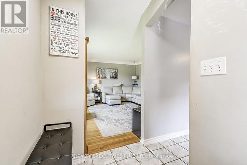 5304 Hodgson Avenue, Niagara Falls, ON - Indoor Photo Showing Other Room