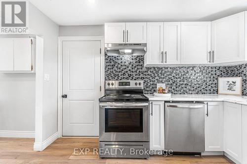 365 Victory Avenue, Welland, ON - Indoor Photo Showing Kitchen With Upgraded Kitchen