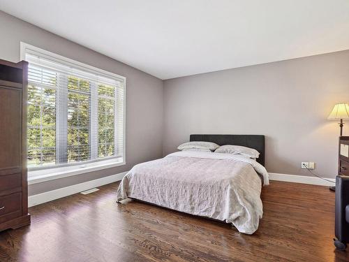 Chambre Ã Â coucher - 106 Rue Olivier-Morel, Carignan, QC - Indoor Photo Showing Bedroom