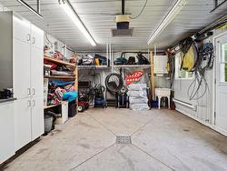 Garage - 