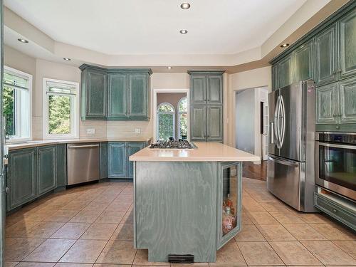 Cuisine - 106 Rue Olivier-Morel, Carignan, QC - Indoor Photo Showing Kitchen With Upgraded Kitchen