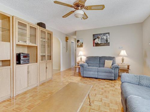 Salon - 8685 Av. Robert, Laval (Saint-François), QC - Indoor Photo Showing Living Room