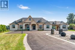 47 TEWS LANE  Hamilton, ON L9H 7N4