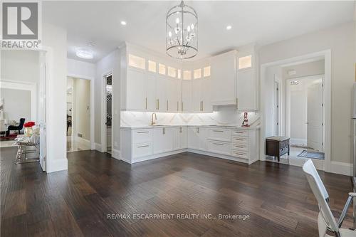 47 Tews Lane, Hamilton (Dundas), ON - Indoor Photo Showing Kitchen