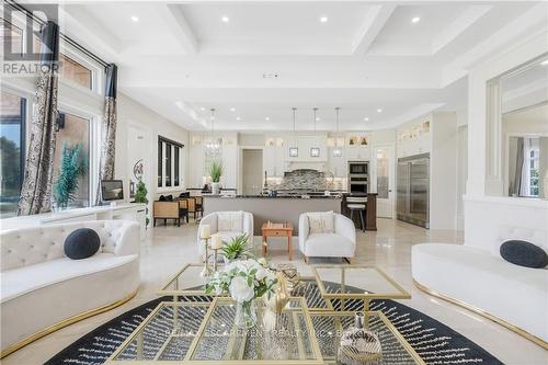 47 Tews Lane, Hamilton (Dundas), ON - Indoor Photo Showing Living Room