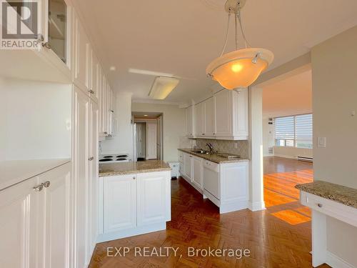 1704 - 10 Torresdale Avenue, Toronto (Westminster-Branson), ON - Indoor Photo Showing Kitchen