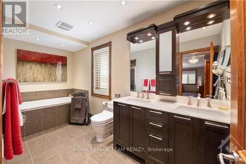 16 Jeremiah Place, Ottawa, ON - Indoor Photo Showing Bathroom