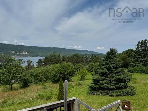 284 Seaview Drive, North Sydney, NS 