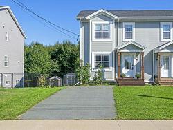 42 Midyat Court  Eastern Passage, NS B3G 0E7