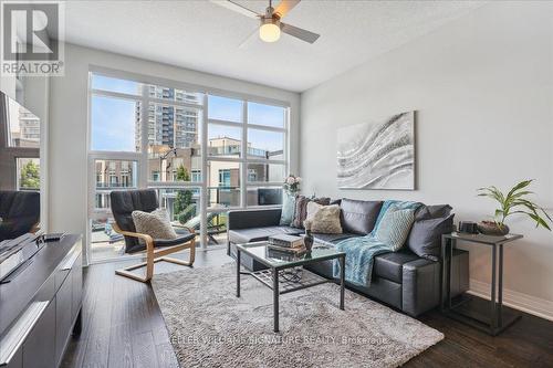 204 - 10 Concord Place, Grimsby (Grimsby Beach), ON - Indoor Photo Showing Living Room