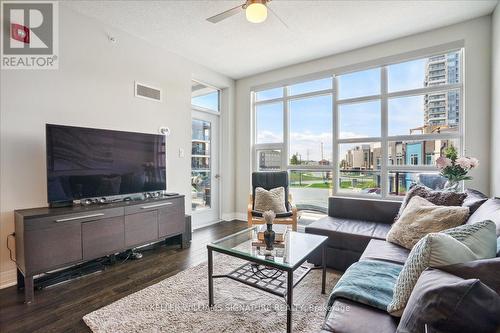 204 - 10 Concord Place, Grimsby (Grimsby Beach), ON - Indoor Photo Showing Living Room