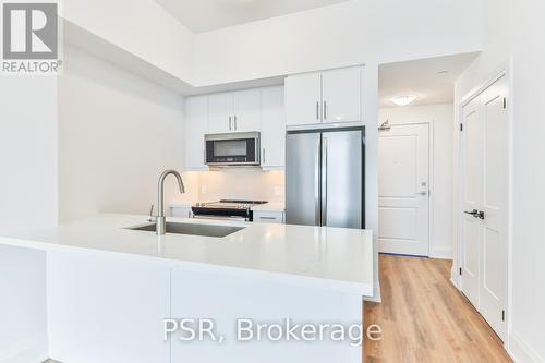 624 - 10 Mallard Trail, Hamilton, ON - Indoor Photo Showing Kitchen With Upgraded Kitchen