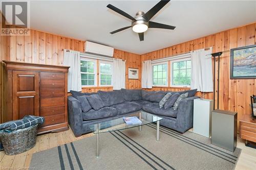 3 Valley View Close, Mulmur, ON - Indoor Photo Showing Living Room