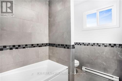 590 County Rd 10 Road, East Hawkesbury, ON - Indoor Photo Showing Bathroom