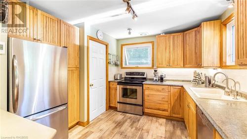 1 Park Street, South Bruce Peninsula, ON - Indoor Photo Showing Kitchen With Double Sink