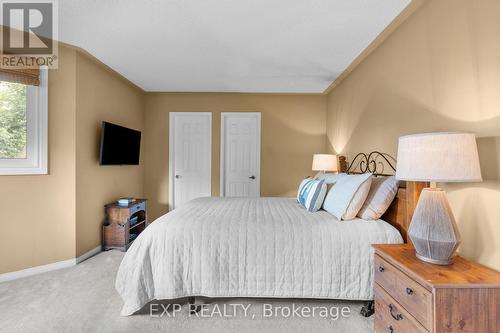 19 Peck Street, Barrie, ON - Indoor Photo Showing Bedroom