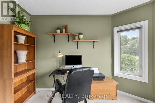 19 Peck Street, Barrie, ON - Indoor Photo Showing Office