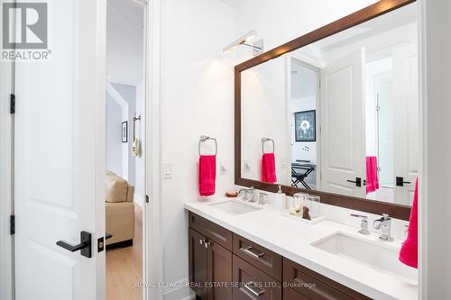 212 Pine Cove Road, Burlington (Roseland), ON - Indoor Photo Showing Bathroom