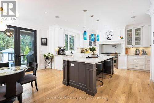 212 Pine Cove Road, Burlington (Roseland), ON - Indoor Photo Showing Kitchen With Upgraded Kitchen