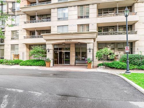 2224 - 5233 Dundas Street W, Toronto, ON - Outdoor With Balcony With Facade