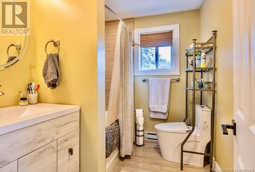 64 Athlone Avenue, Moncton, NB - Indoor Photo Showing Bathroom