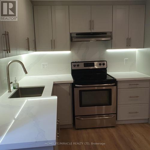 Bsmnt - 454 Westhaven Street, Waterloo, ON - Indoor Photo Showing Kitchen