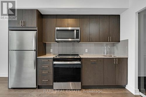 Ph15 - 2550 Simcoe Street, Oshawa, ON - Indoor Photo Showing Kitchen